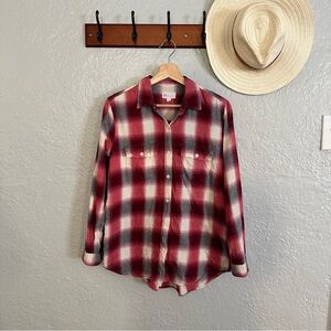 *Gap Plaid Boyfriend Buttondown